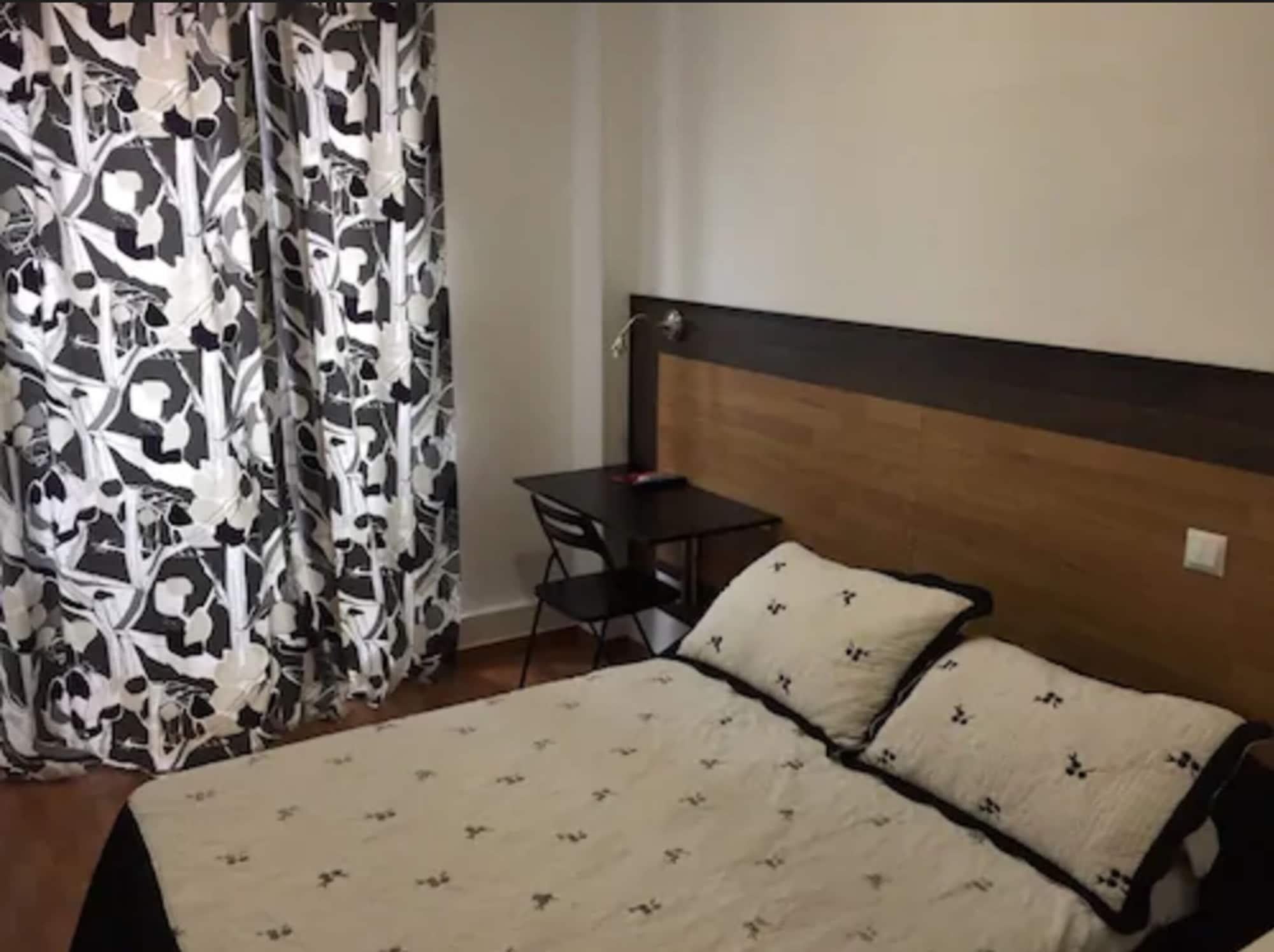 Hostal Oliver Madrid Exterior photo