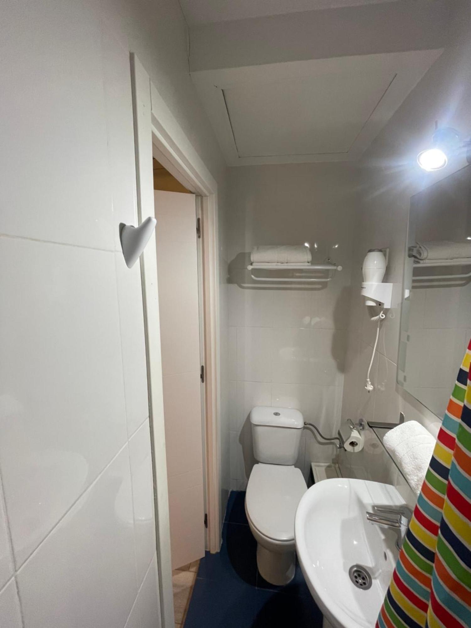 Hostal Oliver Madrid Exterior photo